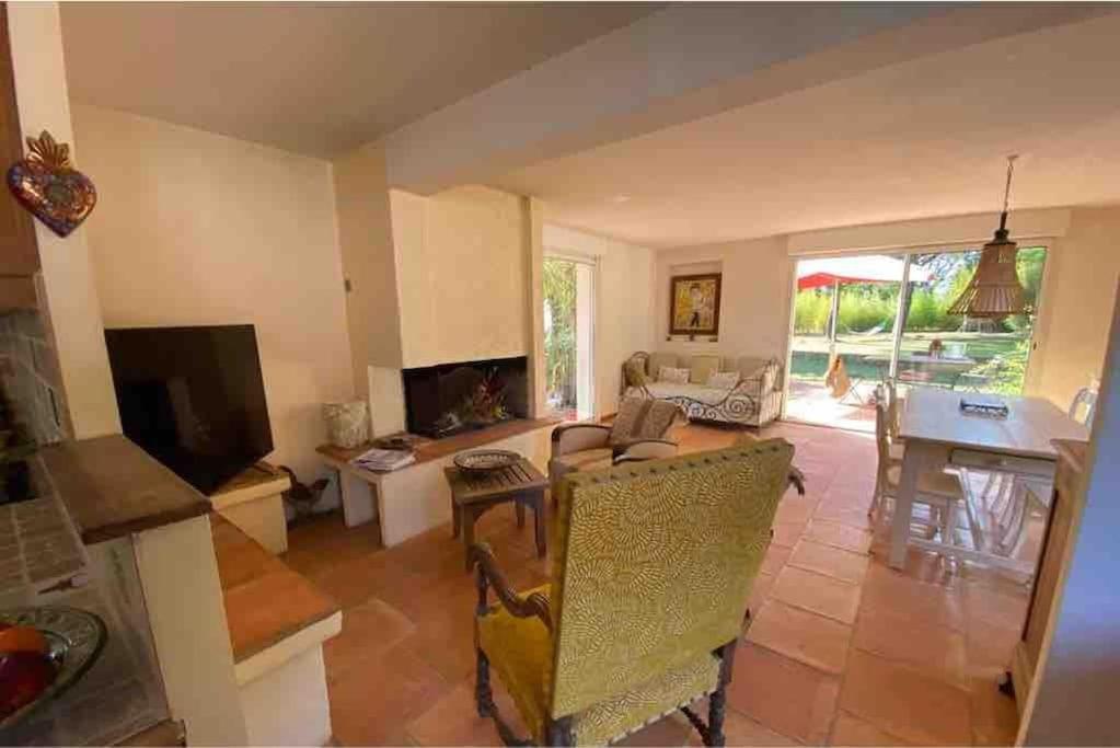 Petit Mas Calme Typique Du Sud ! Villa Valergues Ngoại thất bức ảnh